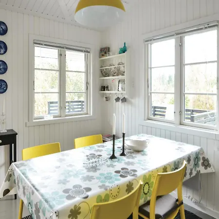 Two-bedroom Holiday In *